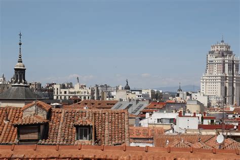 Maravillosa panorámica de los tejados de Madrid Coverset Locations