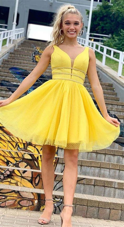 Yellow Short Homecoming Dresses V Neck Short Prom Dresses Shiny Hoco