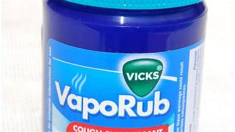 Use Vicks VapoRub To Cure Toenail Fungus