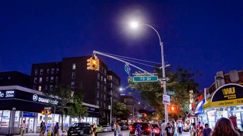 Led Streetlight Conversion In Nyc More Than 70 Amnewyork