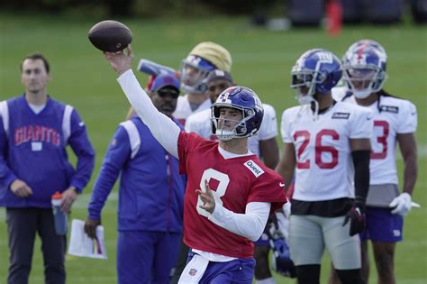 Daniel Jones To Start Sunday For Giants Against Packers