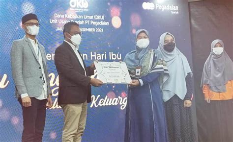 Memaknai Hari Ibu Pegadaian Syariah Serahkan Bantuan Untuk Ibu Tangguh