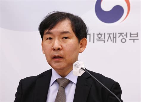 고물가 지속·수출 부진정부 韓 경제 둔화 국면 진단