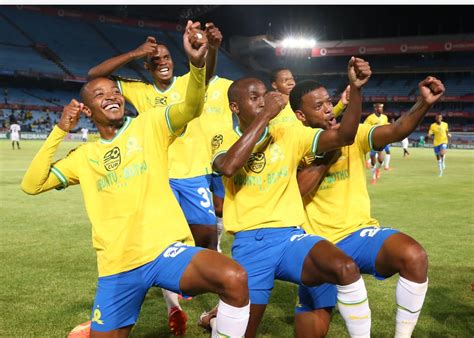 Rhulani Mokwena Praises Sundowns Players Video