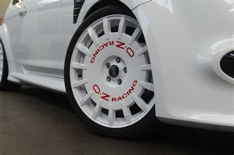 Ford Focus RS Mk2 White OZ Rally Racing Wheel Front