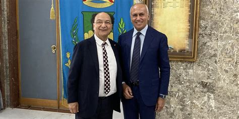 Cosenza Stadio San Vito Marulla Incontro Tra Il Sindaco Franz