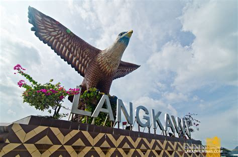 MALAYSIA | Langkawi Half Day Tour ~ from the Eagle Square to Pantai ...