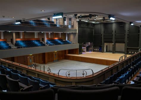 Auditorium Seating - UK Auditorium Seating - Evertaut