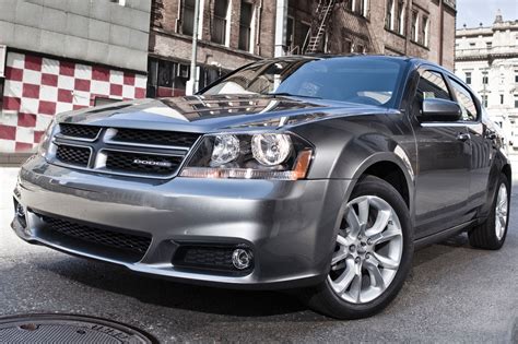 2014 Dodge Avenger Vins Configurations Msrp And Specs Autodetective