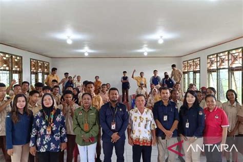 Dekati Pemilih Pemula KPU Manokwari Beri Pendidikan Politik Di Sekolah