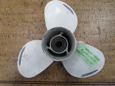 OEM 0780 Yamaha 3 Blade Propeller 11 5 8 X 11 69W 45947 00 00 EBay