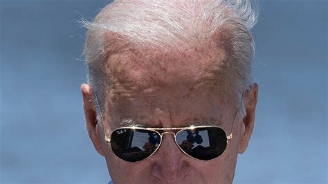 Biden S Ubiquitous Shades Are Showing Up At White House Functions