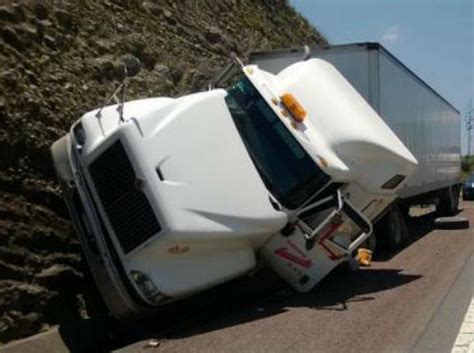 Se registra aparatoso accidente en la autopista Chamapa Lechería