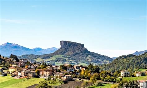 Trekking Tra Storia E Natura La Pietra Di Bismantova Meeters