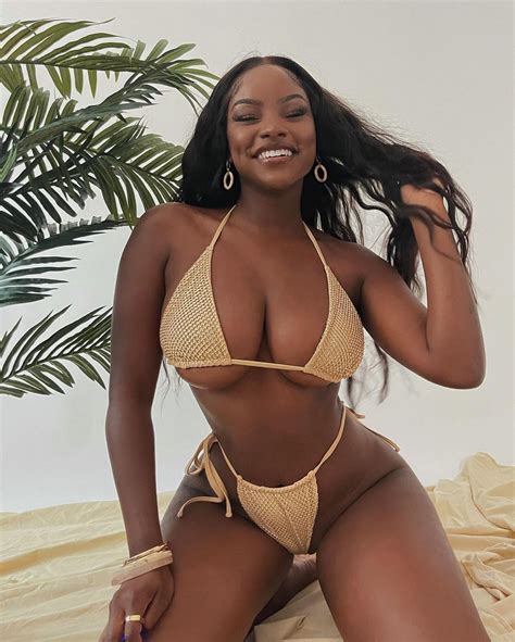 Savannah Perkins Sexy In Bikini And Lingerie Photos The Fappening