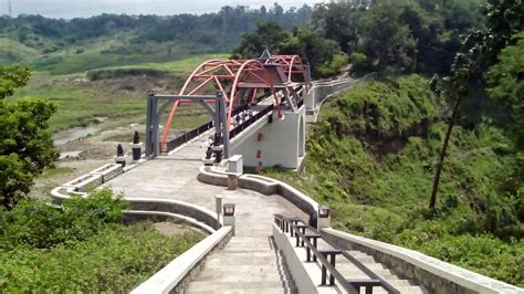 Kaki Dan Ransel Goa Kreo Gunung Pati Semarang Jawa Tengah