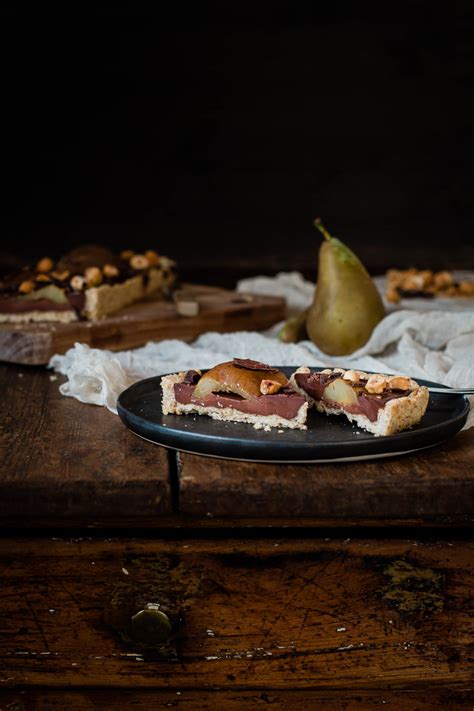 Schoko Haselnuss Tarte Mit Pochierten Vanille Birnen Flowers On My