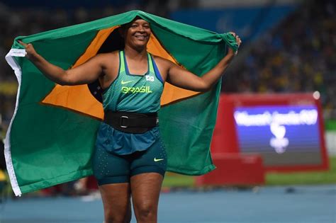 Shirlene Coelho leva ouro no atletismo e Brasil já soma cinco na