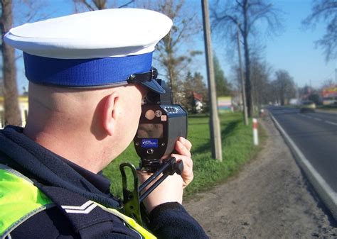 Ełk Bez uprawnień i zdecydowanie za szybko kierujący odpowie przed