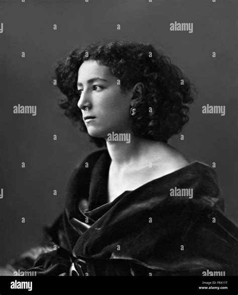 Sarah Bernhardt By Felix Nadar C1864 Stock Photo Alamy