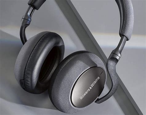 Best Noise Cancelling Headphones For Blocking Out The Outside World