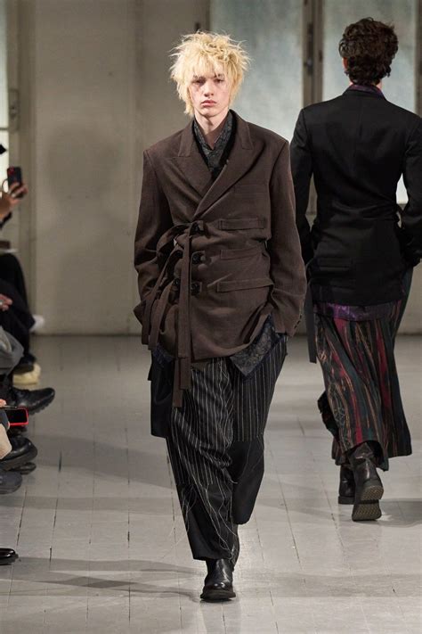 Yohji Yamamoto Fall Menswear Fashion Show Vogue Japanese