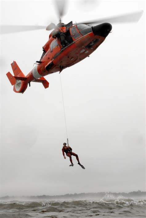 DVIDS - Images - Helicopter rescue swimmer