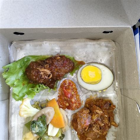 Nasi Box Rames Bola Daging Dus 15x15