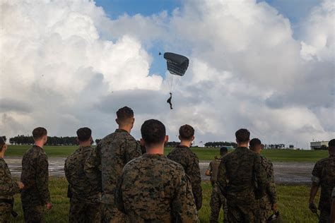 Us Marine Corps Parachute Riggers Conduct Air Delivery O Flickr