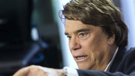 Mort de Bernard Tapie les chaînes annoncent des déprogrammations pour