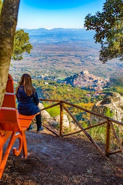 Il Mondo Visto Con Gli Occhi Di Un Bambino Le Big Bench Di Viterbo E