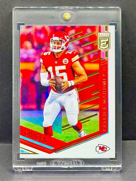 Patrick Mahomes RARE ROOKIE REFRACTOR INVESTMENT CARD SSP PANINI CHIEFS