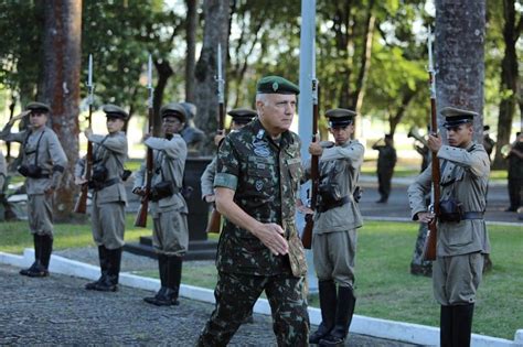 Comandante Militar Do Leste Realiza Palestra Na Esao