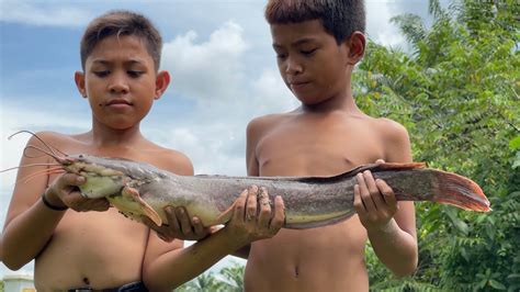 Bocil Ini Dapat Ikan Raksasa Hasil Nguras Parit Terbengkalai Youtube