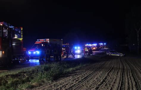 18 Jähriger stirbt bei Unfall im Landkreis Straubing Bogen Vier teils