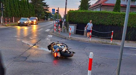 Zderzenie motocyklistki z autem OSTROW24 tv Ostrów Wielkopolski