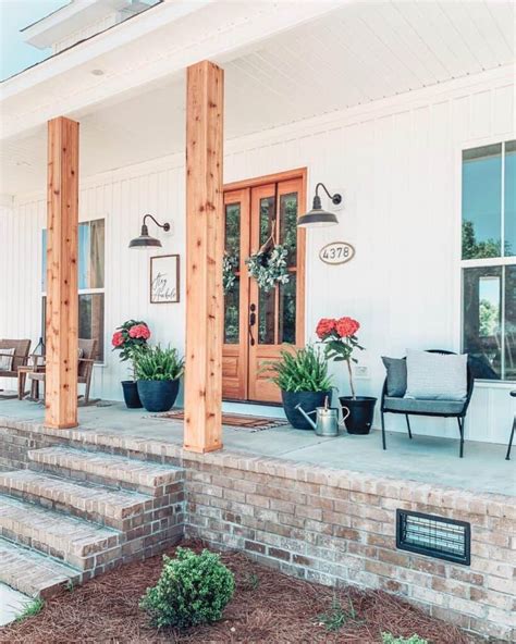 26 Charming Front Porch Lighting Ideas for an Inviting Home