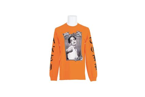 Rihanna's ANTI Tour Merchandise Is Here - V Magazine | Orange t shirts ...