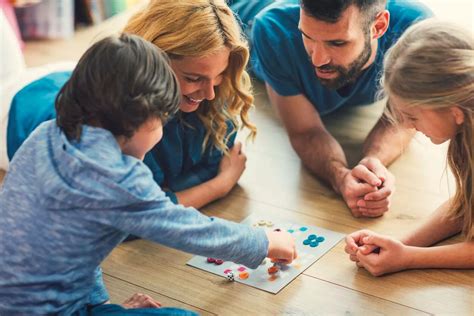 Les Meilleurs Jeux De Soci T De Famille Pour Petits Et Grands