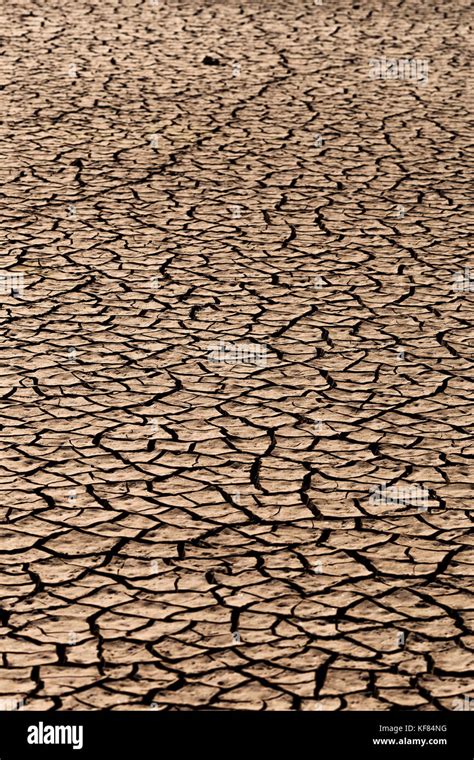 Cracks In Drought Affected Earth Stock Photo Alamy