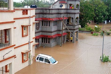 In Photos Cyclone Biparjoy Unleashes Its Fury Coastal India Brace For