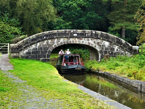 The Leek Branch Of The Caldon Canal Over The Hazelhurst Vi Flickr