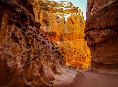 The Capitol Gorge Tanks Hike In Utahs Capitol Reef National Park