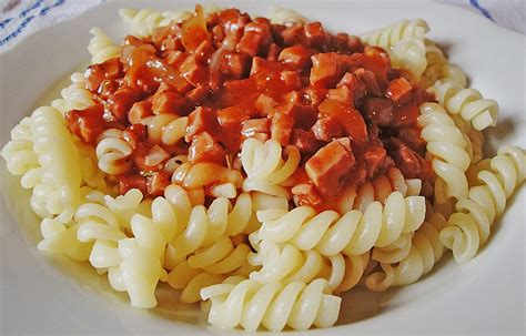 Makkaroni Mit Tomatenso E Nach Ossi Art Von Hackenwaermer Chefkoch