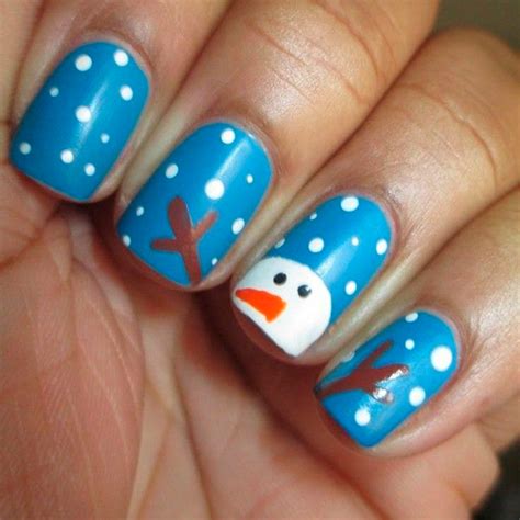 25 Easy Christmas Nail Art Designs To Try Yourself Artofit