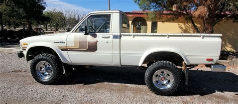 NO RESERVE 1980 Toyota SR5 PICKUP HILUX 4x4 NO RESERVE Survivor