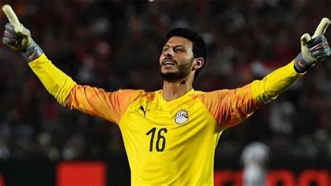 قرار العميد محمد الشناوي يحرس مرمى منتخب مصر أمام بوركينا في تصفيات