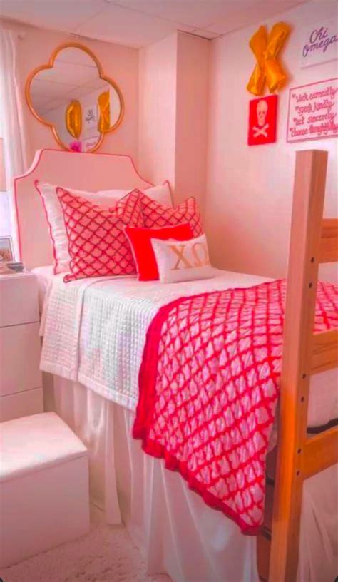 Preppy Bed In 2023 Dorm Room Cute Room Ideas College Dorm Bedding