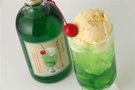 自宅で簡単に作れる！大人のための“酔える”クリームソーダ「大人の喫茶風メロンクリームソーダ」が新発売｜ウォーカープラス