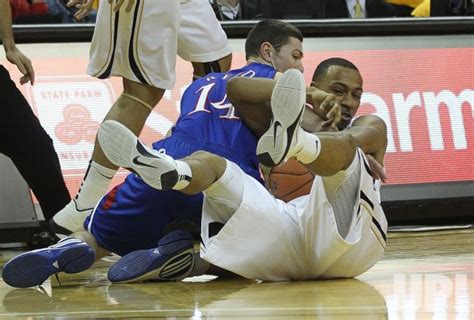 Photo: Kansas Jayhawks vs Missouri Tigers - COP2011030502 - UPI.com